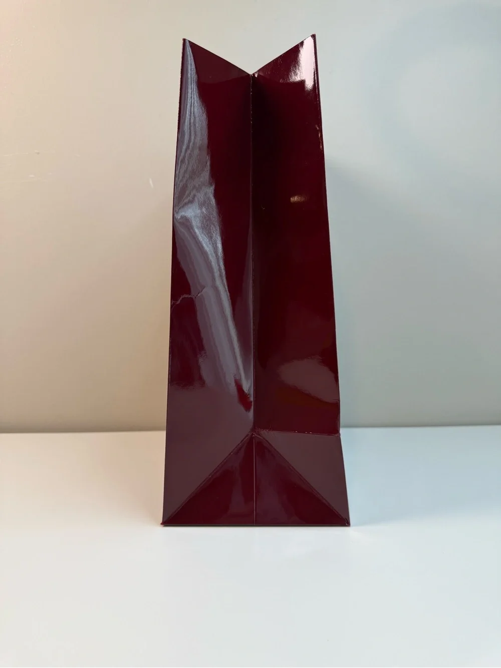 Gucci Large Burgundy Glossy Shopping Bag + Matching Card Envelope Packaging